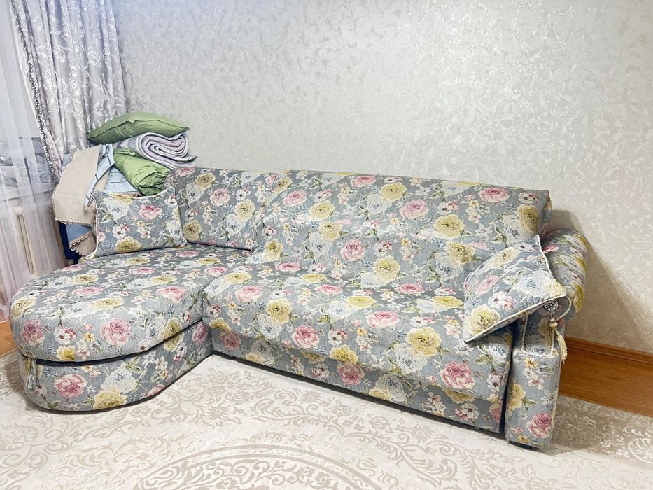 Диван для гостиной