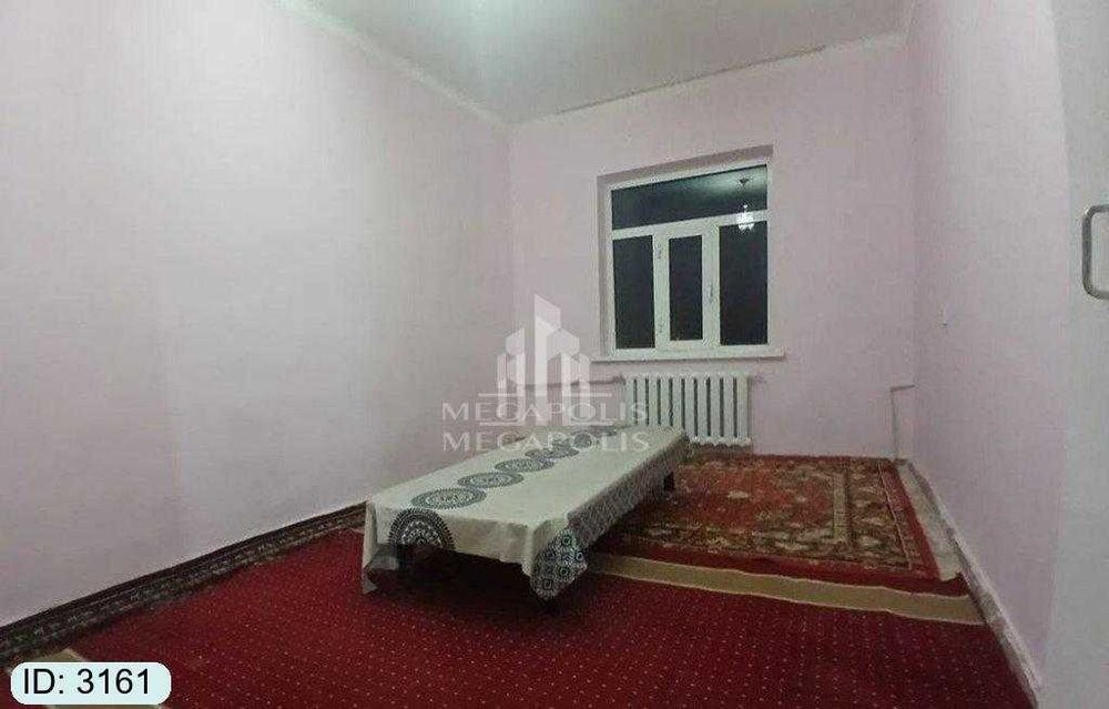 kvartira sotiladi ️⃣№3161 5-mikrorayon jomiy  tarafda 3xonalik uy