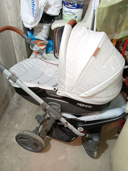 Продавам бебешка количка