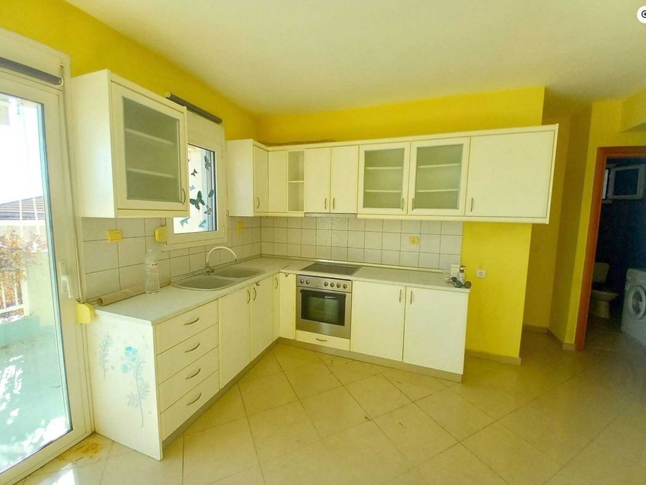 Продава се апартамент с площ 65 кв.м. в Неа Перамо, Кавала (код 8380)