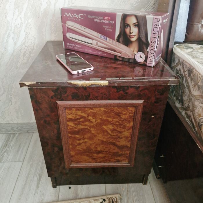 Йотохона мебели.