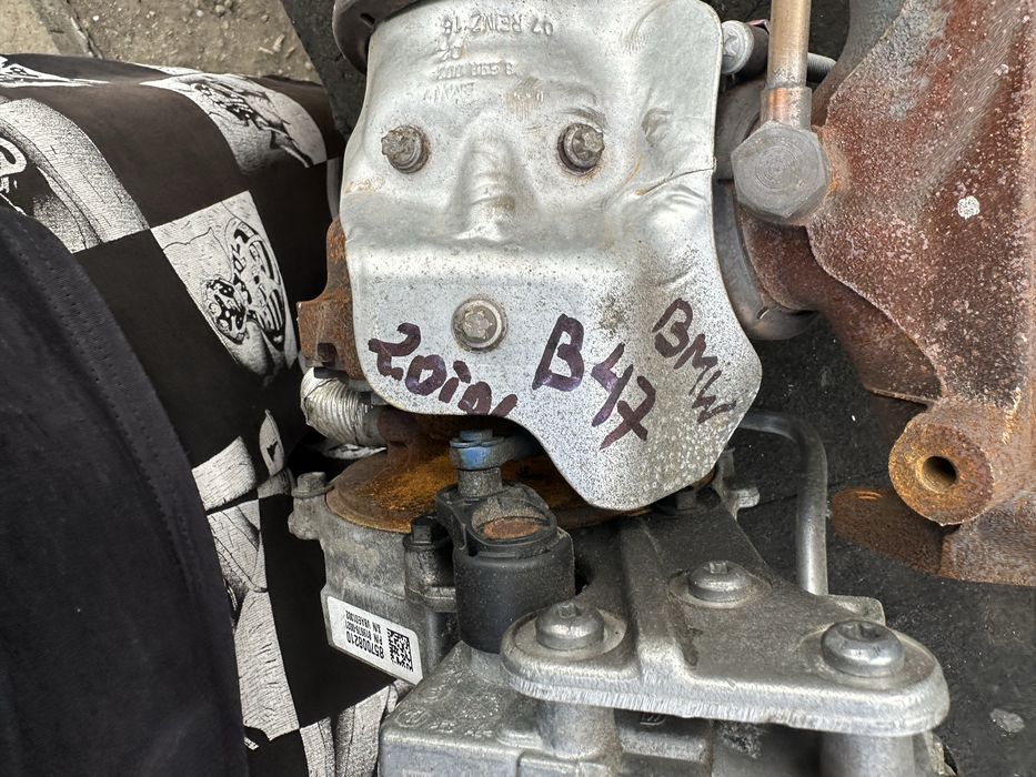 Турбо компресор турбина B47 D20 A 8570082 F серия BMW f30 f20 f22