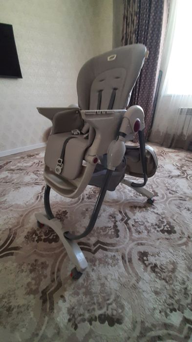 Продам стульчик для кормления