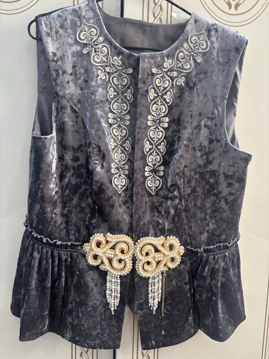 дизайнерский кажекей и платье