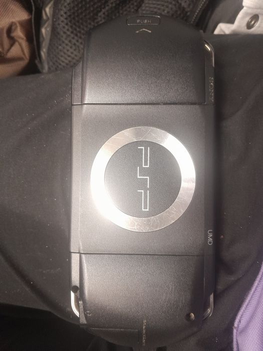 Продаётся psp с диском с играми