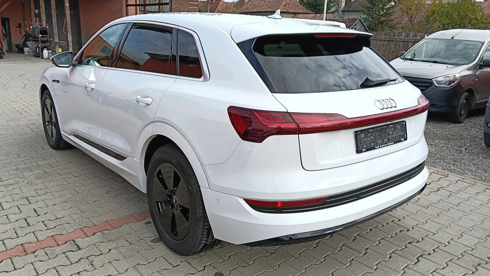 AUDI e-tron 2021 — imagine 3