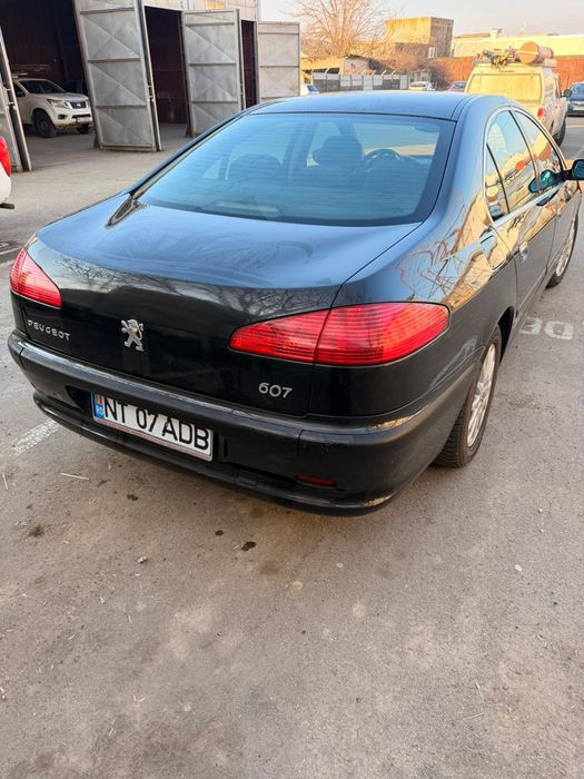 Vand Peugeot 607, unic proprietar, benzina 2001, 115000km, in perfecta stare, inmatriculat, 1950 euro00