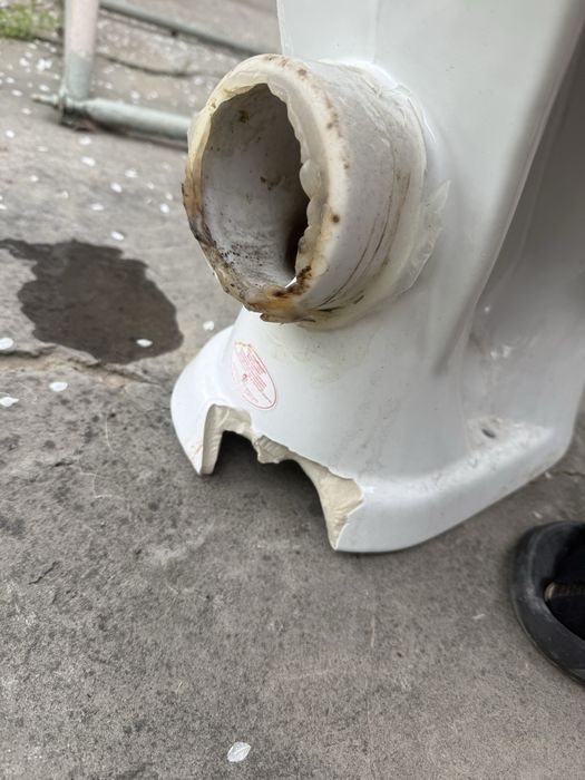 Продается унитаз