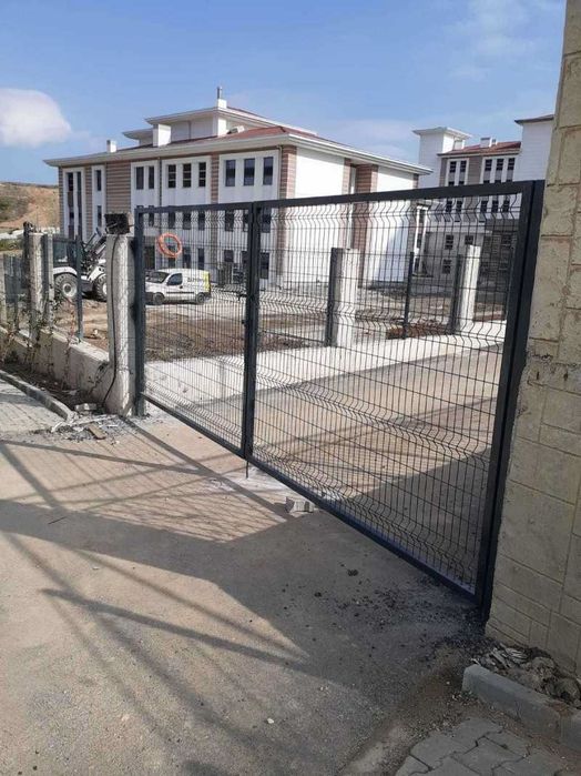 Оградни пана, колчета, вратички и портали