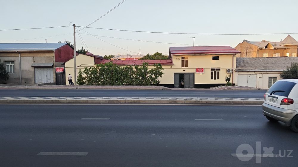 Уй сотилади олмазор район
