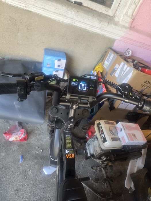 Bicicleta v20 electrică