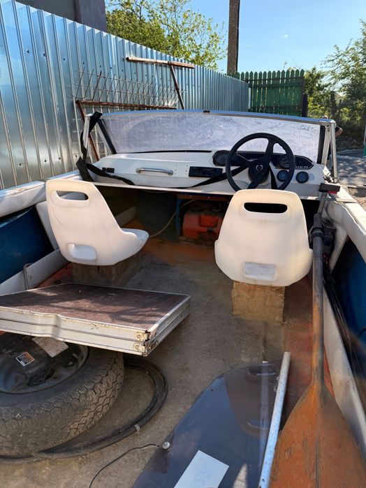 Barcă Fletcher cu motor