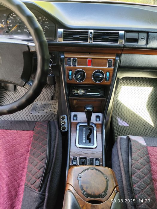 Продаётся Мерседес 124