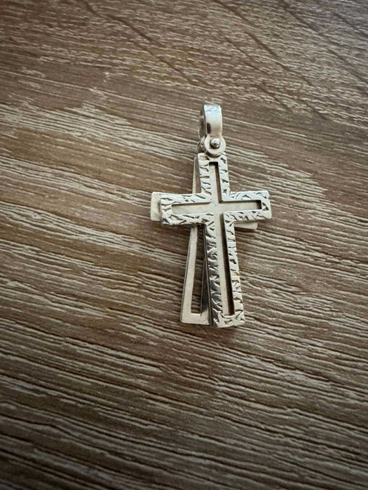 Сребърен кръст уникат