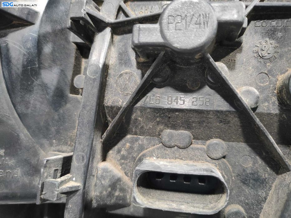 Stop Lampa Tripla Dreapta de pe Aripa Caroserie (Fisura Dreapta Jos) Volkswagen Touareg 7L FL Facelift 2007 - 2010 Cod 7L6945258 [L4933]