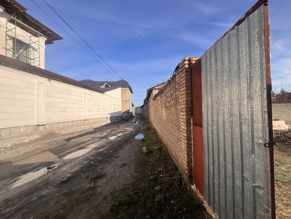 Samarqand shaharda motrid aravasozi hududida yer uchastkasi sotiladi