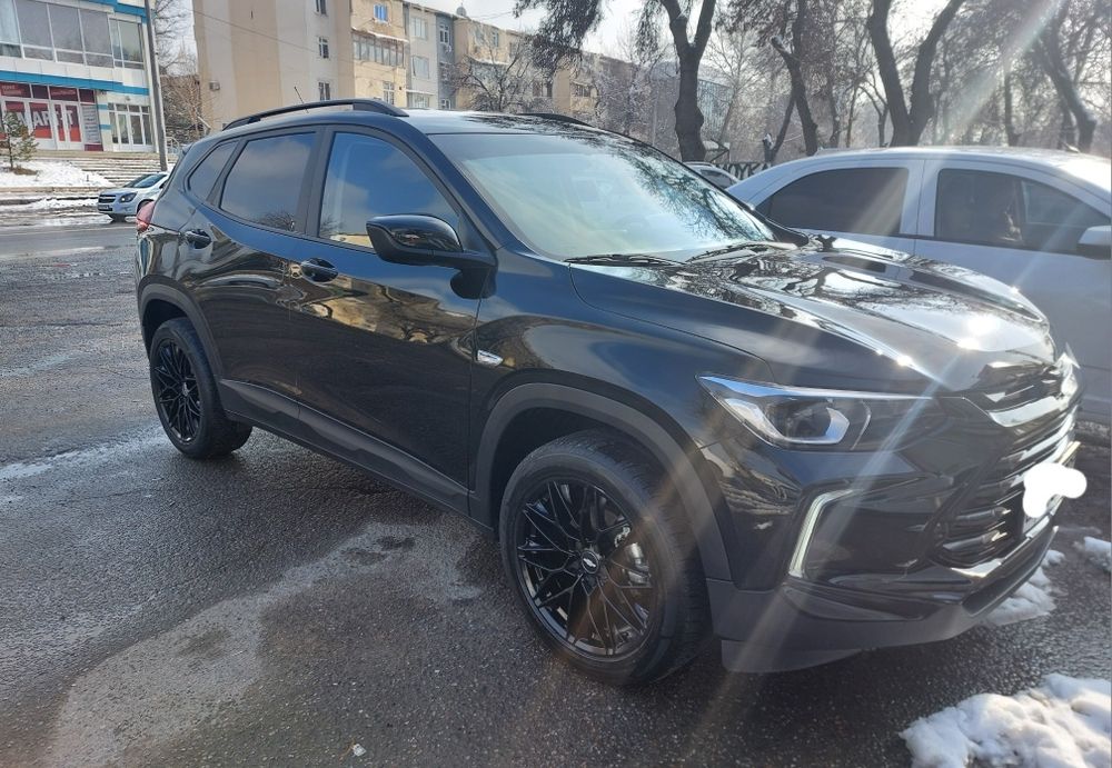 Продаю срочно трекер Лс. Своя. В отличном состоянии