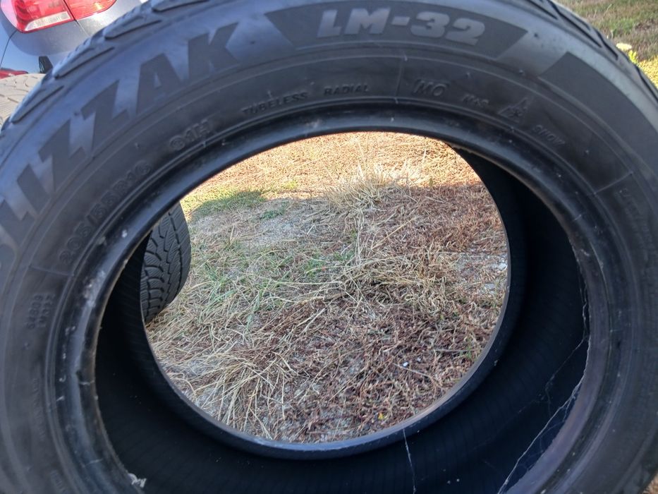 Vand 2 cauciucuri Bridgestone 205/55/16 M+S