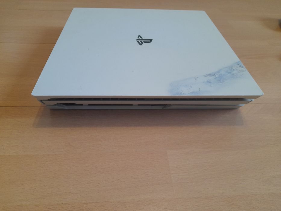 PS4 Pro 1 TB , PlayStation 4, бял/ white