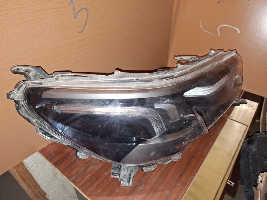 ДЕСЕН ФАР Toyota HIlux 81110-0KX21  2021-2025