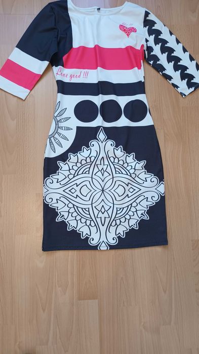 Модерна рокля , Нова, размер М