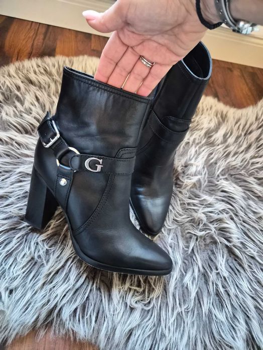 Кожени боти Guess