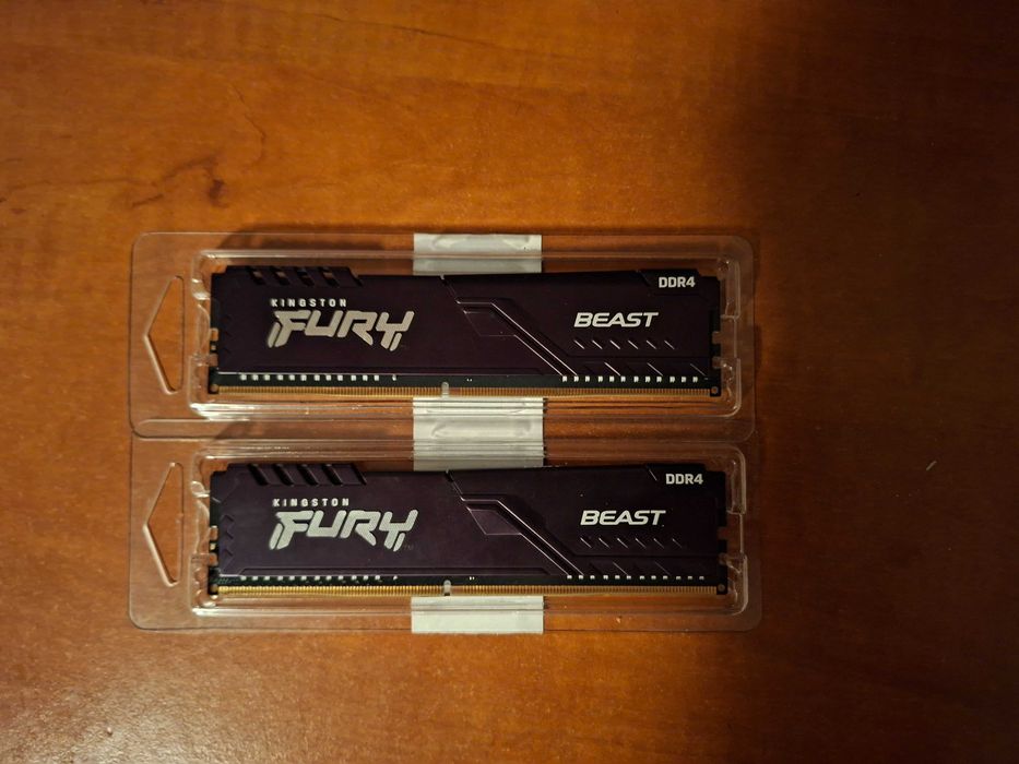 Vând Kit RAM DDR4 Kingston + G.Skill