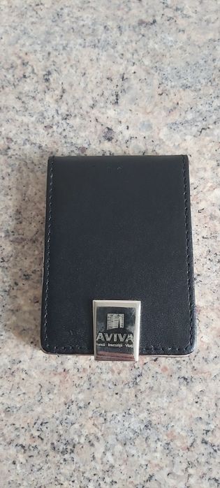 Port carduri/carti de vizita