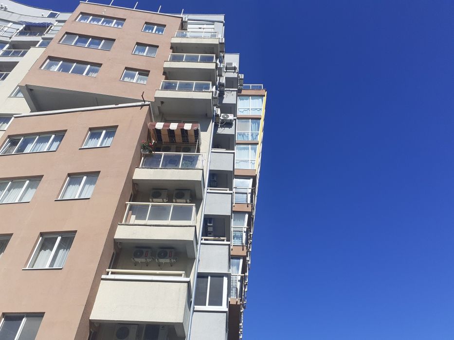 СОБСТВЕНИК Частно лице Продава 3-стаен Апарт. Никея Парк над Ривиерата