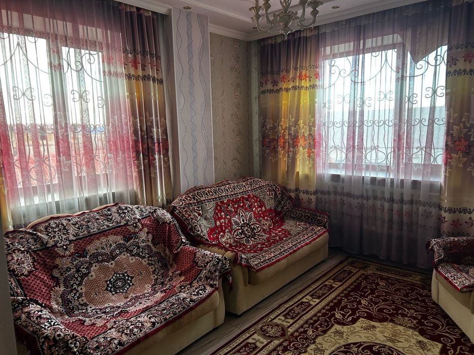продается дом  с большим гаражом