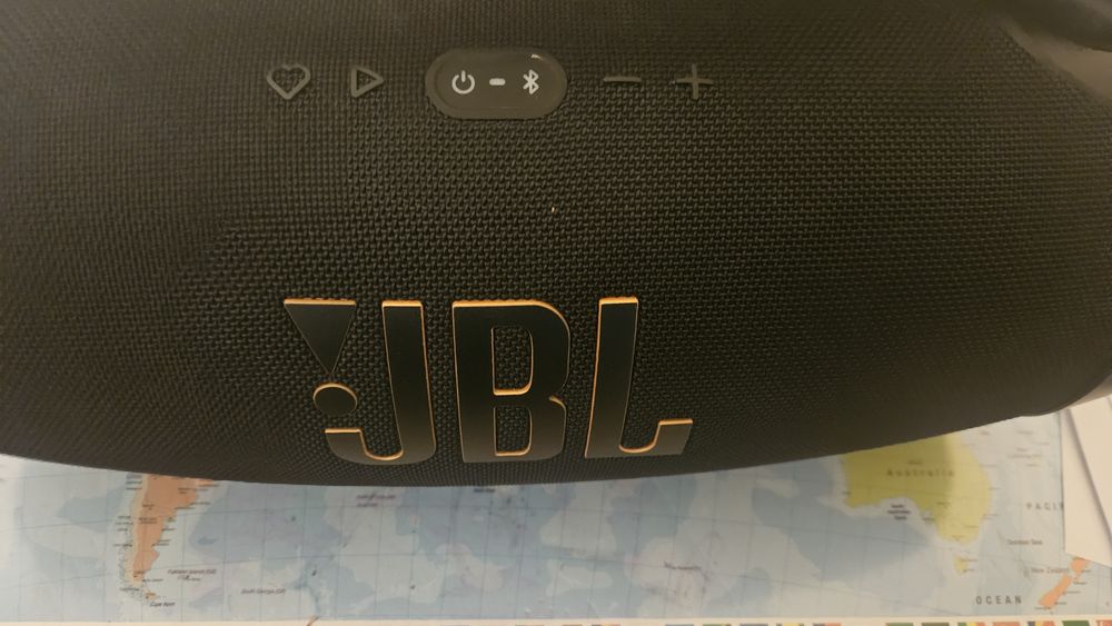 Vand boxa JBL Boombox 3
