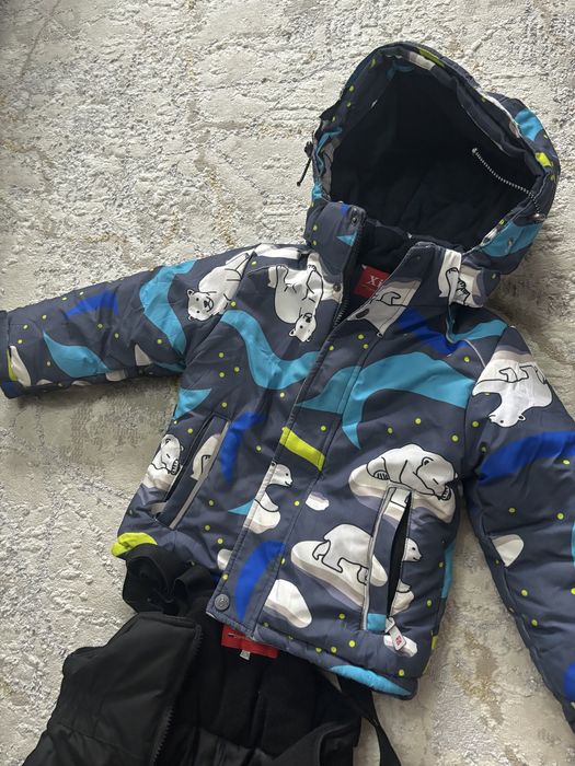 Зимный комбинзон для 3-4 года.Почти новый