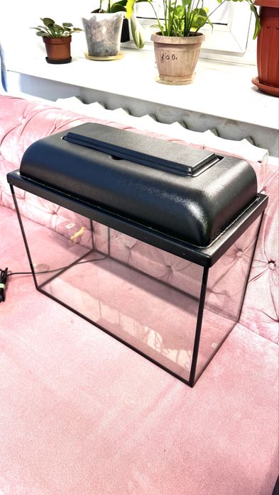 Продам аквариум Объём ≈ 35 литров