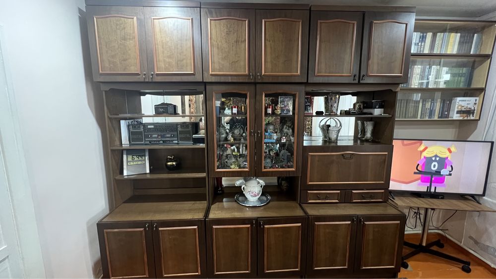 Стенка в гостиную