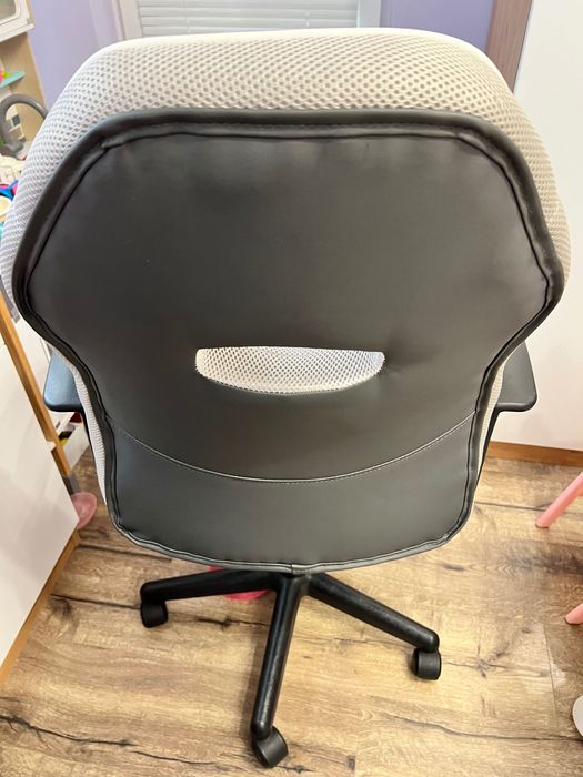 Офис стол, 2 броя, ползвани от деца.