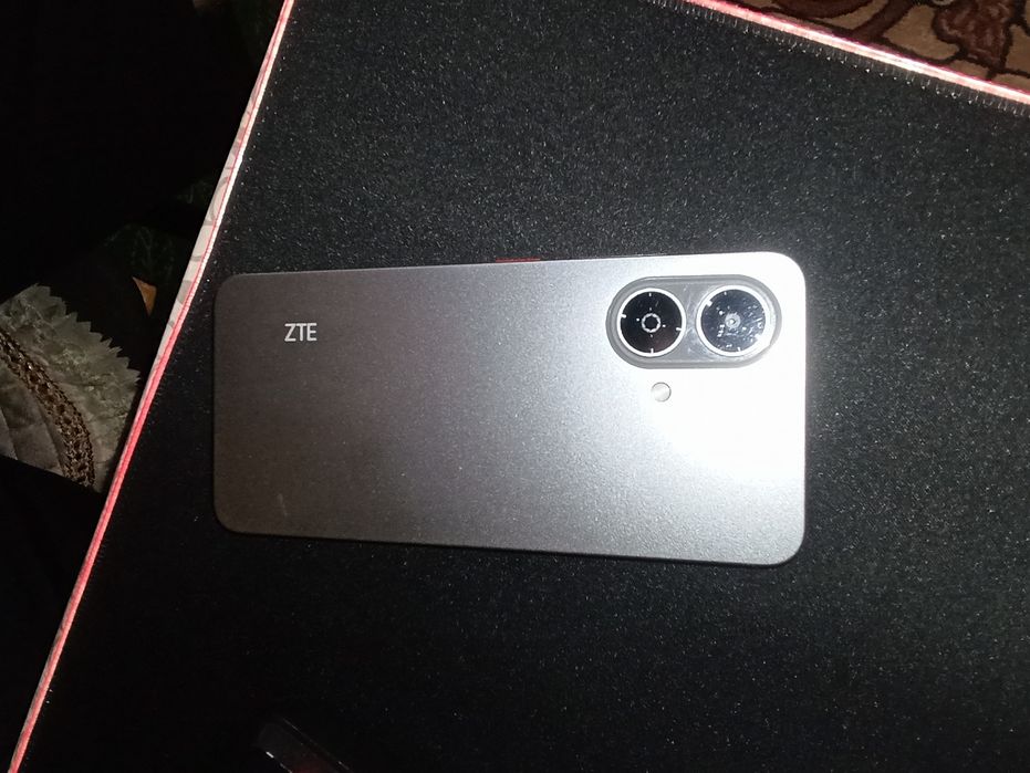 Продам телефон ZTE Blade A35e