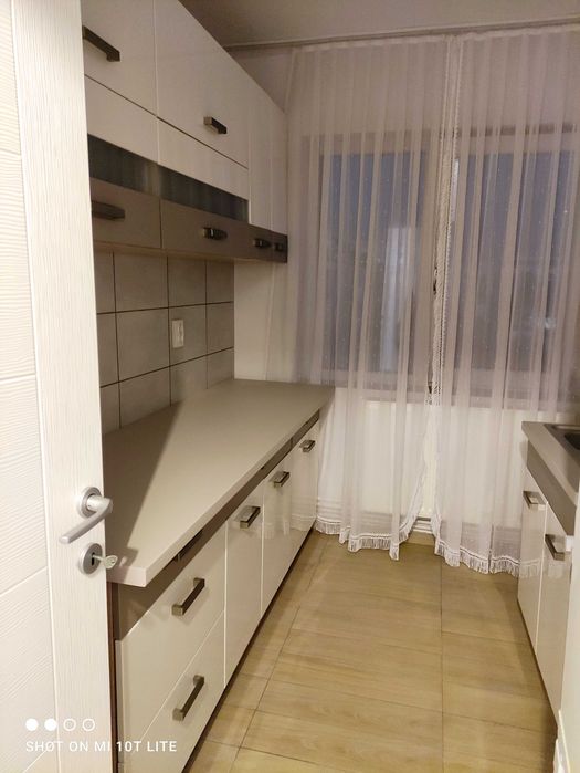 Închiriez apartament 2 camere str Amaradia