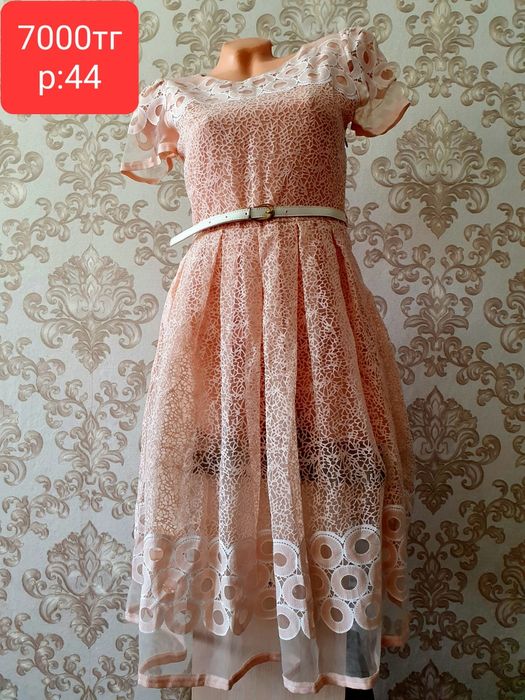 Продам женские одежды