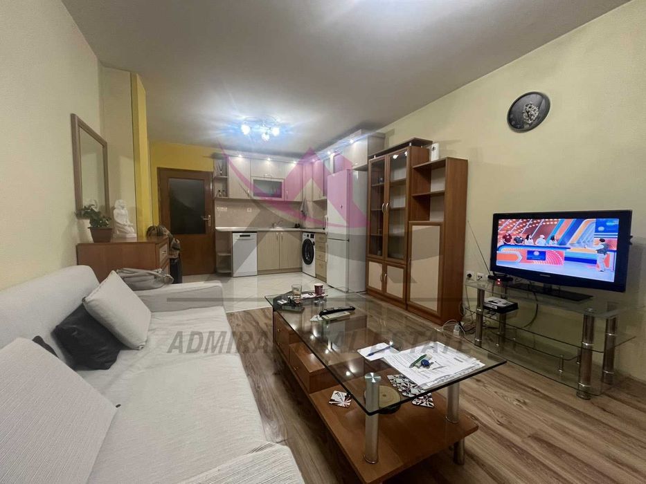 Страхотен -двустаен -Цветен квартал