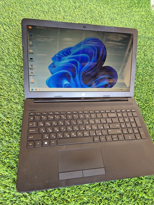 HP i3 ноутбук сотилади