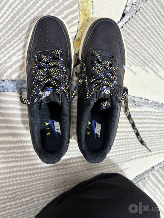 женский кроссовки оригинал Nike 39 р