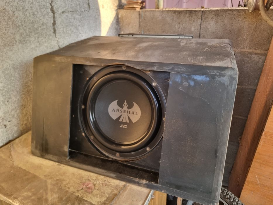 Продам сабвуфер JVC arsenal