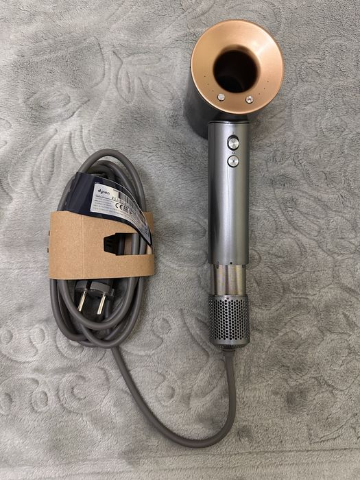 Vand uscator de par dyson HD07