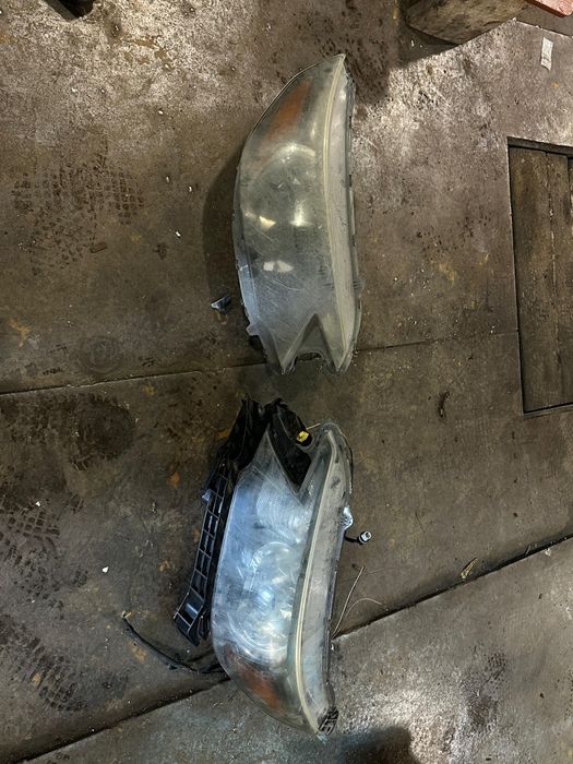 Продам фары, крепление туманки левая HONDA CRV4