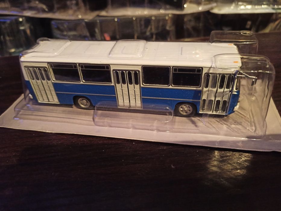 Vând macheta Ikarus 260 / schimb