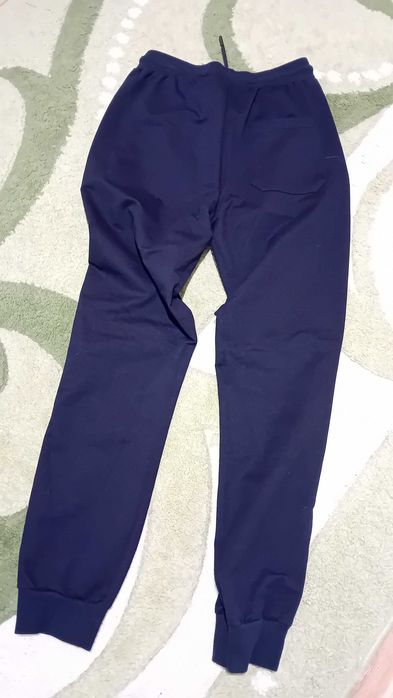 Спортно долнище, размер М, ново