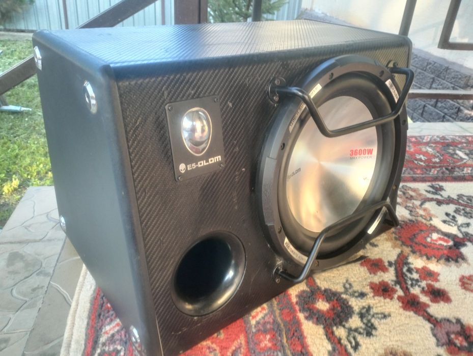 Продам сабвуфер Element 5