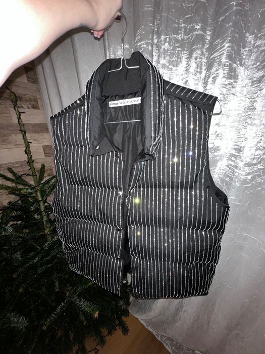 Vestă superbă cu strasuri! Strălucește ireal de frumos!