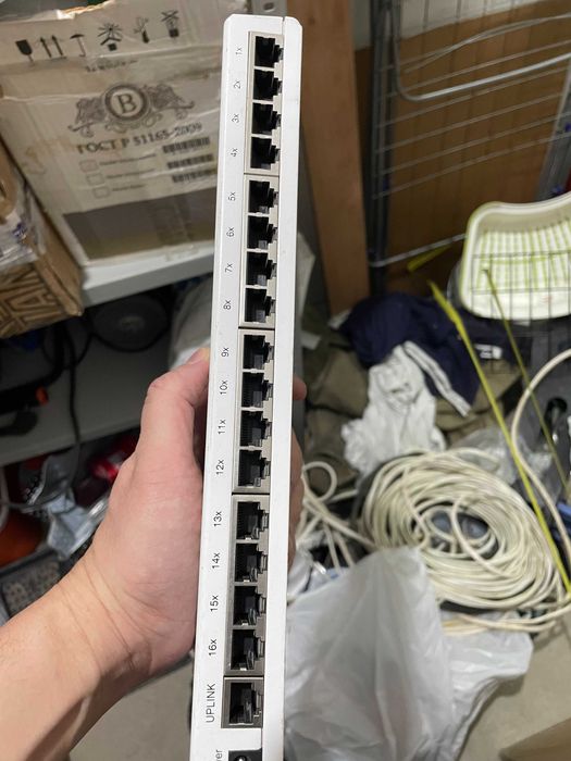 Продам сетевой коммутатор