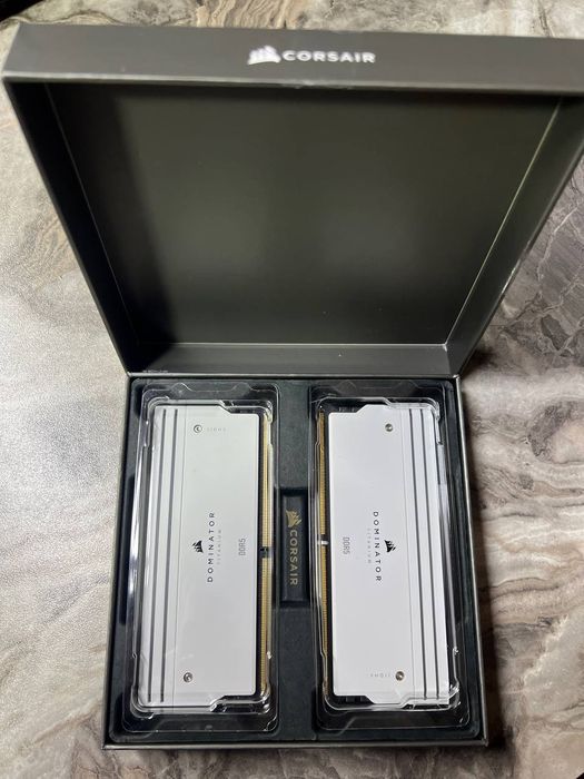 Corsair Dominator Titanium DDR5 2x24gb 7000Mhz CL36